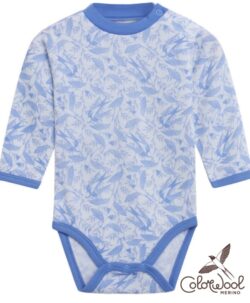 Myk og varm body fra ColorWool Merino med svaler. Bodyen har knepping på skulderen og sitter fint i halsen så den lille ikke blir kald på brystet. Laget av 95% merinoull og 5% polyamid. En super ullkvalitet som holder seg fint vask etter vask. Sertifisert med Standard 100 fra OEKO-TEX®.