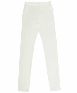 Longs i fin ull/silke ribb fra Joha. Longsen har en liten blondekant nederst. Laget av 85% merinoull og 15% silke. Sertifisert av Woolmark og Standard 100 fra OEKO-TEX®.
