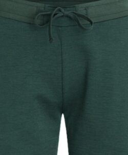 Myk og varm joggebukse til dame fra Hust&Claire i 50% merinoull, 45% bambusviskose og 5% polyamid. Det er tynn bambusviskose innerst og fin merinoull ytterst. Sertifisert med Standard 100 fra OEKO-TEX®. Hust&Claire lanserer denne høsten "me&mum". Det er myke og varme plagg til dame i samme kvalitet som til baby og barn.
