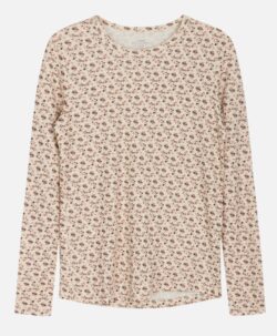 Myk og varm genser med små blomster til dame fra Hust&Claire i 50% merinoull, 45% bambusviskose og 5% polyamid. Det er tynn bambusviskose innerst og fin merinoull ytterst. Sertifisert med Standard 100 fra OEKO-TEX®. Hust&Claire lanserer denne høsten "me&mum". Det er myke og varme plagg til dame i samme kvalitet som til baby og barn.