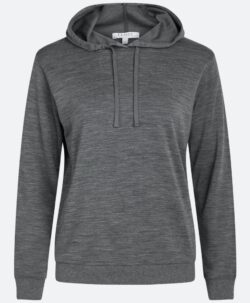 Myk og varm hettegenser til dame fra Hust&Claire i 50% merinoull, 45% bambusviskose og 5% polyamid. Det er tynn bambusviskose innerst og fin merinoull ytterst. Sertifisert med Standard 100 fra OEKO-TEX®. Hust&Claire lanserer denne høsten "me&mum". Det er myke og varme plagg til dame i samme kvalitet som til baby og barn.