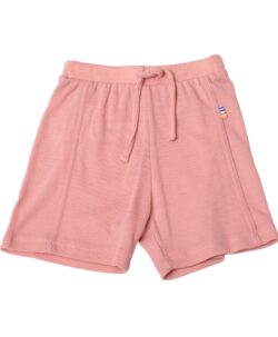 Myk ullshorts fra Joha i 100% merinoull med god og stødig strikk i livet. Snøringen er til pynt. Sertifiseringer: OEKO-TEX® Standard 100 & Woolmark Pure Merino Wool.