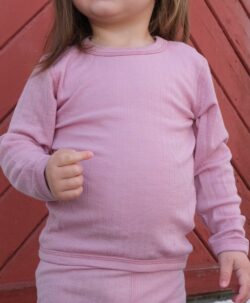Myk Joha basic ullgenser i 100% merinoull. Dette er en ullkvalitet fra Joha som er tøyelig og super å bevege seg i. Sertifiseringer: OEKO-TEX® Standard 100 & Woolmark Pure Merino Wool.