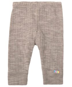 Myk Joha basic ullongs i 100% merinoull. Stødig strikk i livet. Dette er en ullkvalitet fra Joha som er tøyelig og super å bevege seg i. Sertifiseringer: OEKO-TEX® Standard 100 & Woolmark Pure Merino Wool.