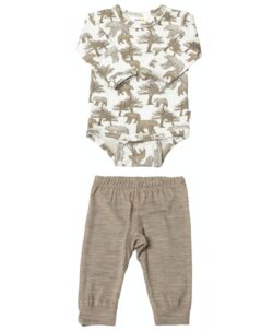 Mykt ullsett med body og longs fra Joha i ekstra fin merinoull. Dette er en av Joha sine aller beste ullkvaliteter. Sertifiseringer: OEKO-TEX® Standard 100 & Woolmark Pure Merino Wool.